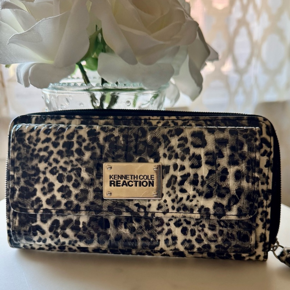 Kenneth Cole Reaction Black and White Animal Print Wallet
